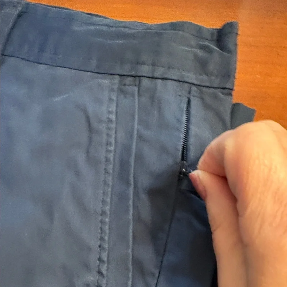 Van Heusen Men's Navy Flat Front Shorts 36 waist and 9.5 inseam